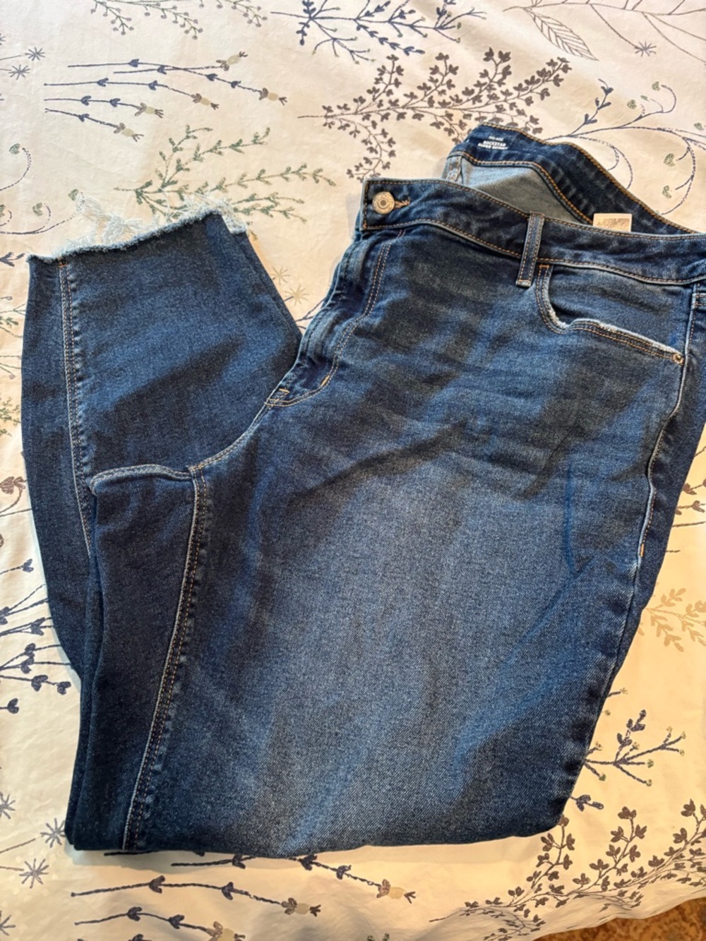 Old Navy Women's Dark Blue Skinny Jeans